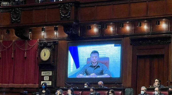 Il presidente d’Ucraina in Parlamento